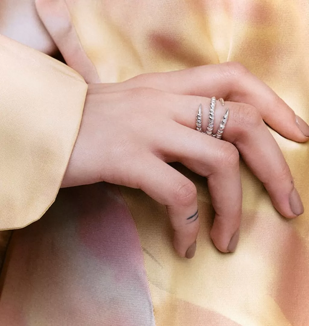 New WOS UP Claw Ring • Silver