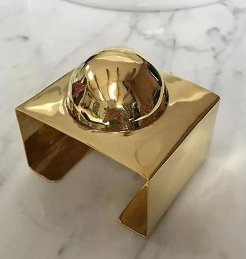 Store Sjösten Sweden Dome Cuff • Brass