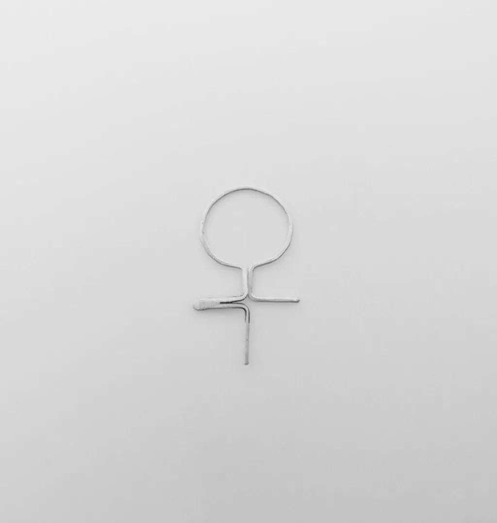 Hot Moaaow Earring • Female Symbol Mini