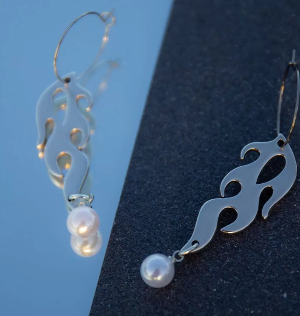 Best Annuniqe Studio Flame Earrings