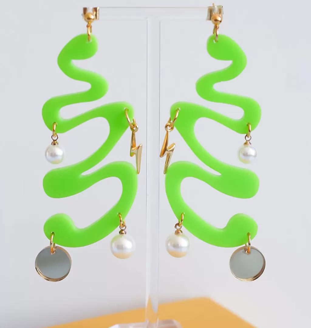 New Annuniqe Studio Green Way Wiggle Earrings