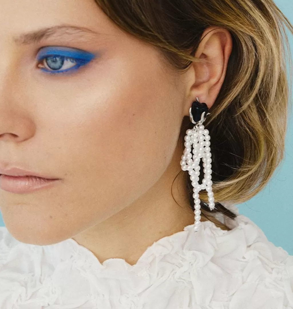 Fashion WOS UP Rose Pearl Earrings Black