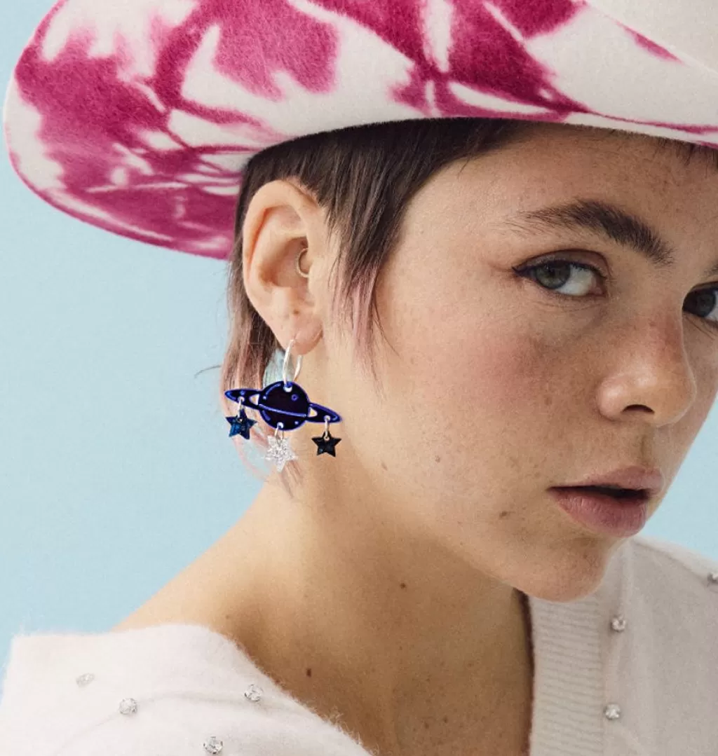Shop WOS x Liv och Ellen Universe Earrings
