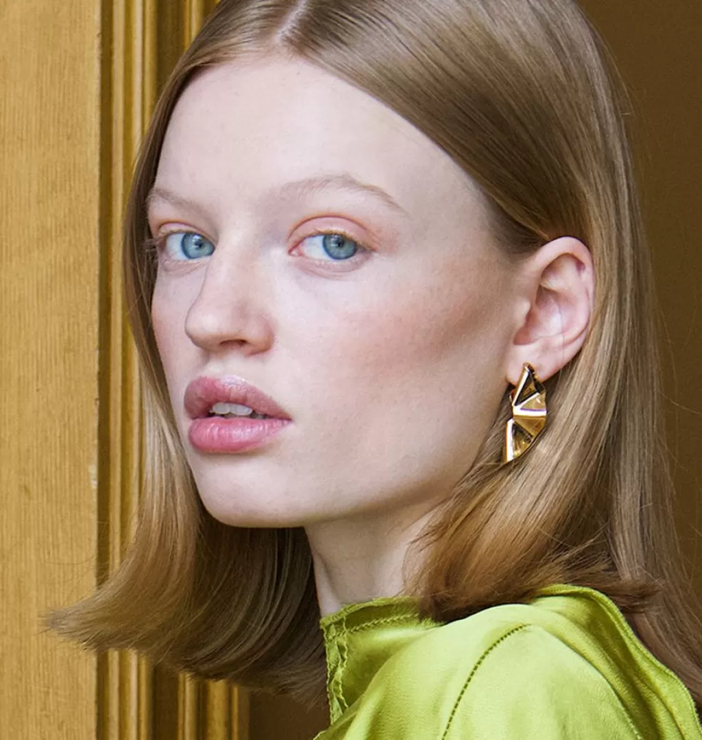 Fashion WOS UP Wavy Earrings Gold